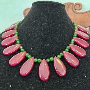 Ruby and emerald necklace!  💚❤️